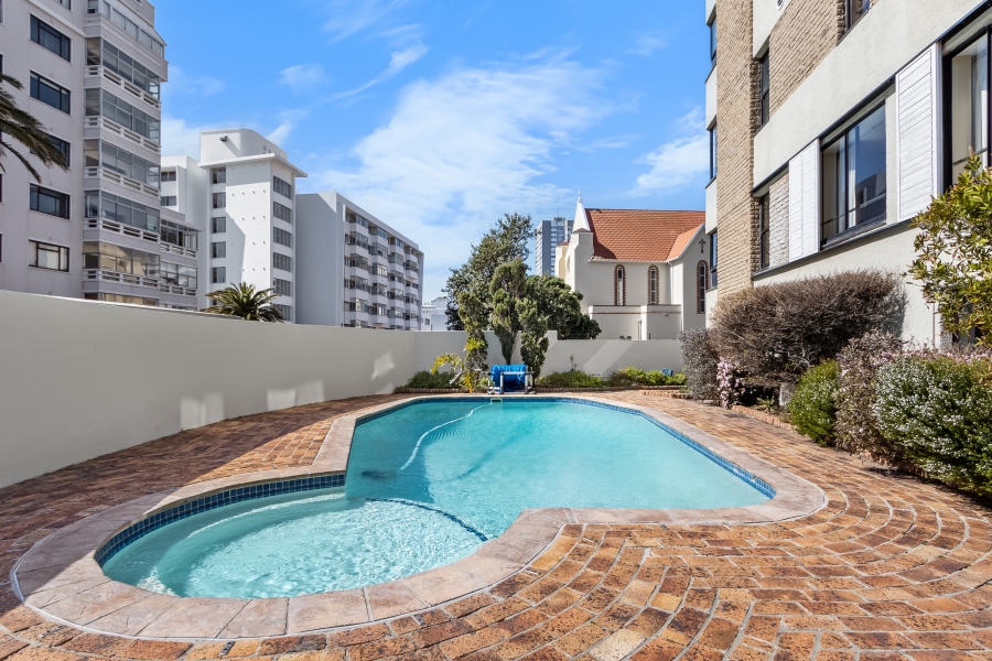 To Let 2 Bedroom Property for Rent in Sea Point Western Cape